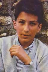 Peut-être un peu plus grand